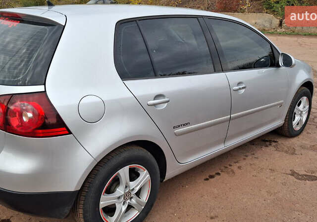 Серый Фольксваген Гольф, объемом двигателя 1.6 л и пробегом 175 тыс. км за 6200 $, фото 3 на Automoto.ua