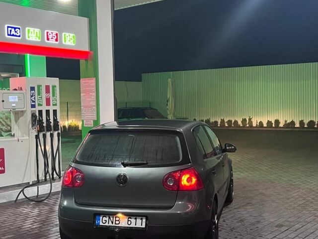 Серый Фольксваген Гольф, объемом двигателя 1.9 л и пробегом 333 тыс. км за 1800 $, фото 3 на Automoto.ua