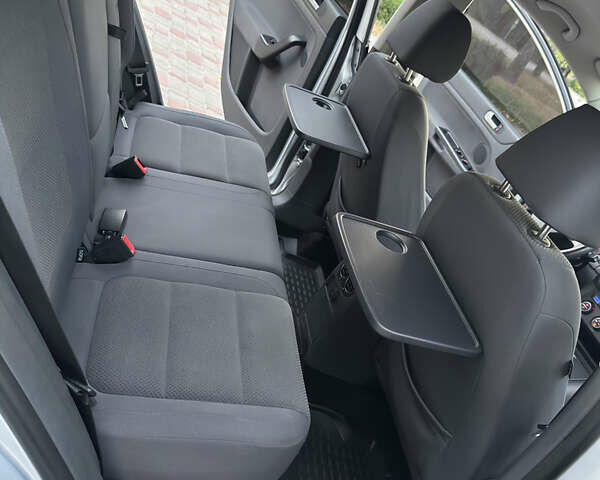 Серый Фольксваген Гольф, объемом двигателя 1.6 л и пробегом 248 тыс. км за 7200 $, фото 59 на Automoto.ua