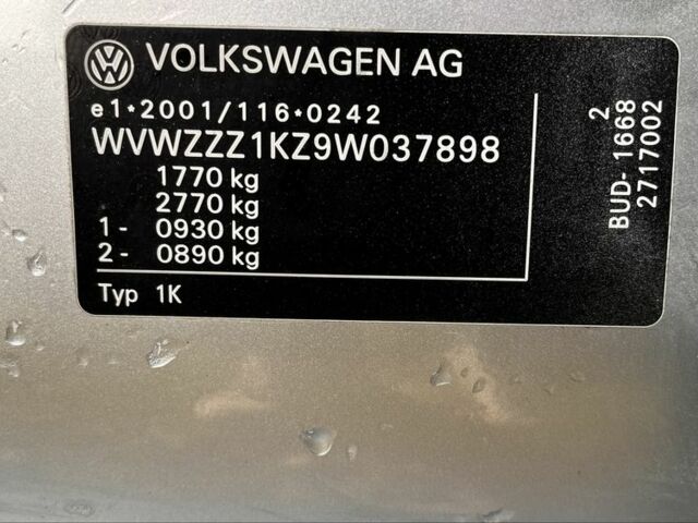 Серый Фольксваген Гольф, объемом двигателя 1.4 л и пробегом 217 тыс. км за 5550 $, фото 21 на Automoto.ua