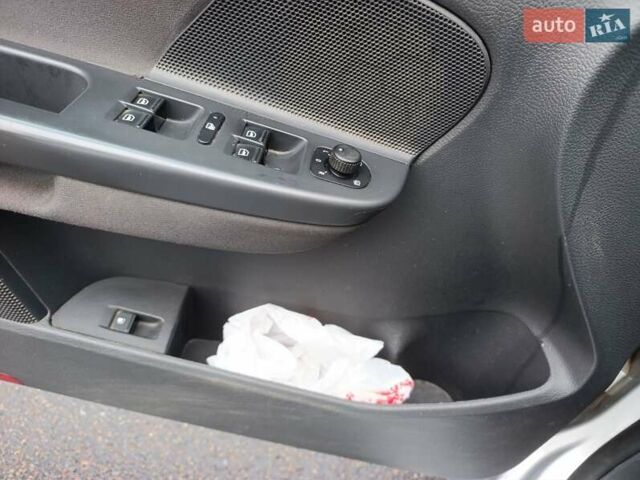 Серый Фольксваген Гольф, объемом двигателя 1.6 л и пробегом 280 тыс. км за 6500 $, фото 18 на Automoto.ua