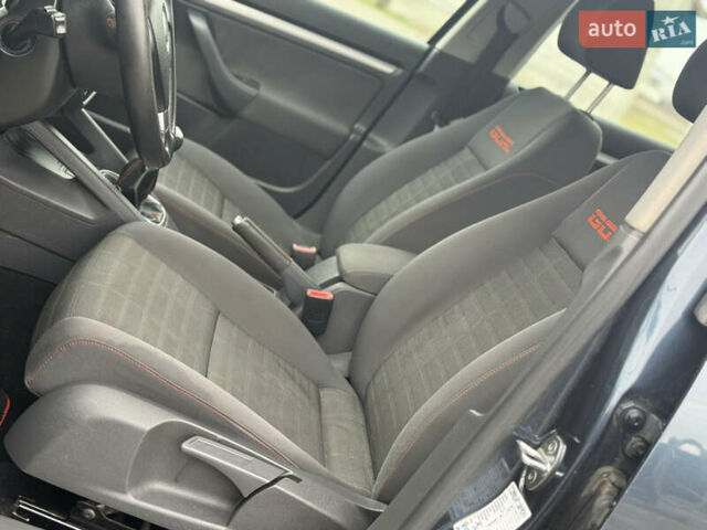 Сірий Фольксваген Гольф, об'ємом двигуна 1.6 л та пробігом 229 тис. км за 5555 $, фото 44 на Automoto.ua