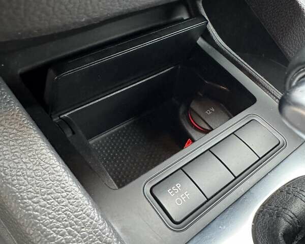 Серый Фольксваген Гольф, объемом двигателя 1.4 л и пробегом 233 тыс. км за 7500 $, фото 29 на Automoto.ua