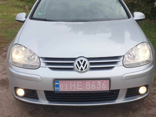 Серый Фольксваген Гольф, объемом двигателя 1.6 л и пробегом 249 тыс. км за 6500 $, фото 2 на Automoto.ua