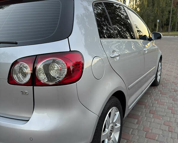 Серый Фольксваген Гольф, объемом двигателя 1.6 л и пробегом 248 тыс. км за 7200 $, фото 14 на Automoto.ua