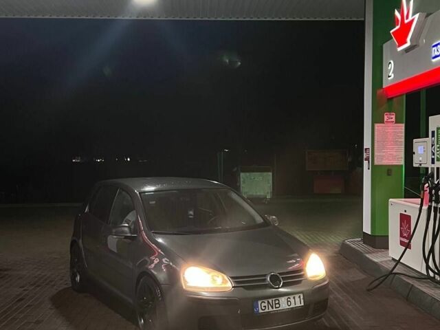 Серый Фольксваген Гольф, объемом двигателя 1.9 л и пробегом 333 тыс. км за 1800 $, фото 1 на Automoto.ua