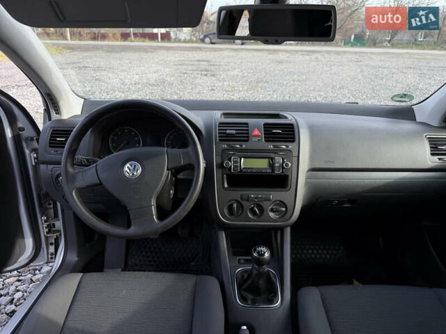 Сірий Фольксваген Гольф, об'ємом двигуна 1.6 л та пробігом 214 тис. км за 6200 $, фото 23 на Automoto.ua