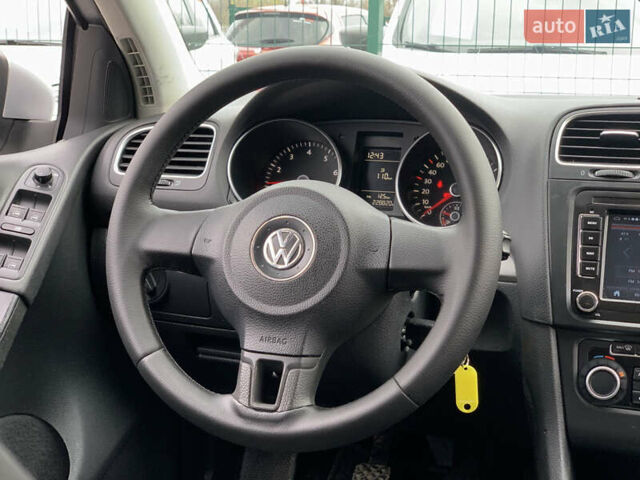 Серый Фольксваген Гольф, объемом двигателя 1.4 л и пробегом 228 тыс. км за 6899 $, фото 45 на Automoto.ua
