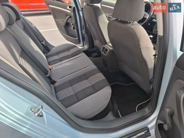 Сірий Фольксваген Гольф, об'ємом двигуна 1.6 л та пробігом 196 тис. км за 6800 $, фото 17 на Automoto.ua