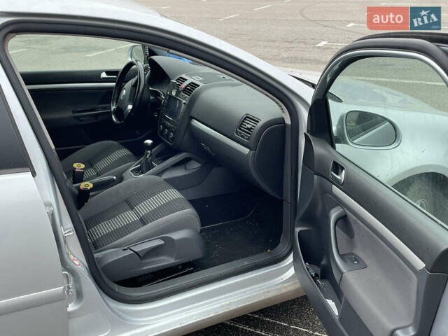 Серый Фольксваген Гольф, объемом двигателя 1.4 л и пробегом 184 тыс. км за 6999 $, фото 3 на Automoto.ua