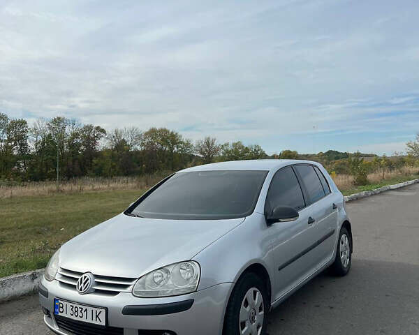 Серый Фольксваген Гольф, объемом двигателя 1.6 л и пробегом 264 тыс. км за 6600 $, фото 2 на Automoto.ua