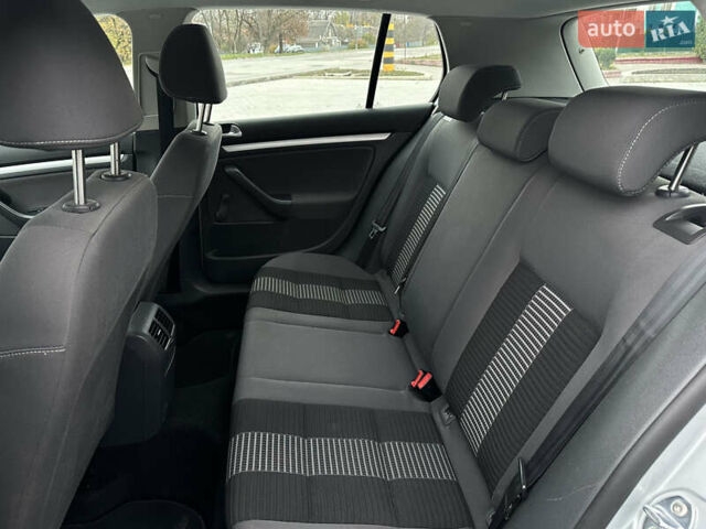 Серый Фольксваген Гольф, объемом двигателя 1.4 л и пробегом 249 тыс. км за 5999 $, фото 40 на Automoto.ua