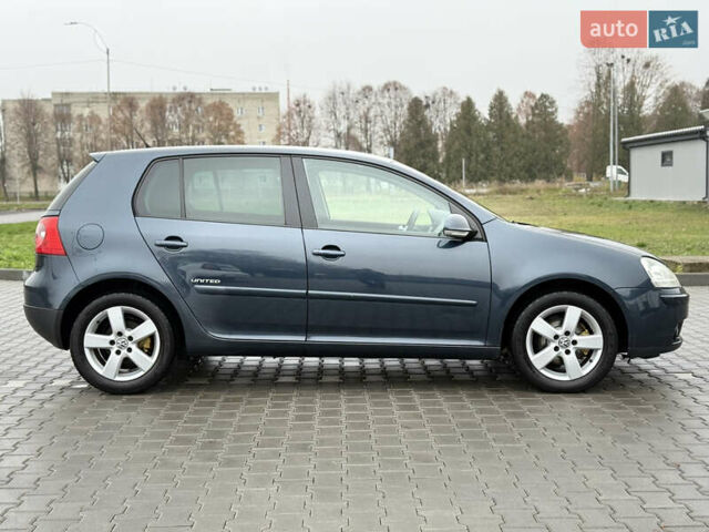 Серый Фольксваген Гольф, объемом двигателя 1.6 л и пробегом 227 тыс. км за 6300 $, фото 10 на Automoto.ua