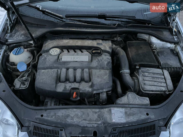 Сірий Фольксваген Гольф, об'ємом двигуна 1.6 л та пробігом 203 тис. км за 5700 $, фото 25 на Automoto.ua