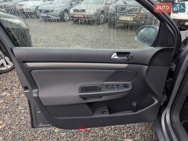 Серый Фольксваген Гольф, объемом двигателя 1.6 л и пробегом 177 тыс. км за 6650 $, фото 23 на Automoto.ua