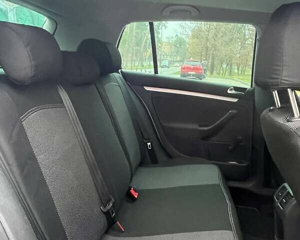 Серый Фольксваген Гольф, объемом двигателя 1.6 л и пробегом 320 тыс. км за 5500 $, фото 8 на Automoto.ua