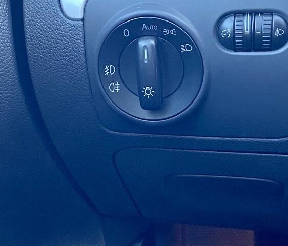 Серый Фольксваген Гольф, объемом двигателя 1.4 л и пробегом 243 тыс. км за 5700 $, фото 15 на Automoto.ua