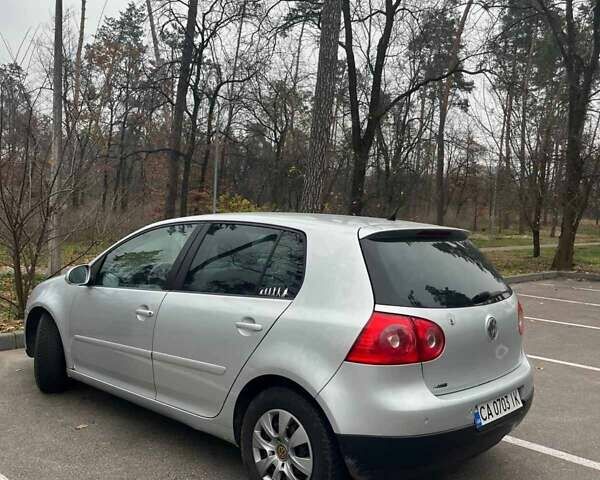 Серый Фольксваген Гольф, объемом двигателя 1.6 л и пробегом 320 тыс. км за 5500 $, фото 4 на Automoto.ua