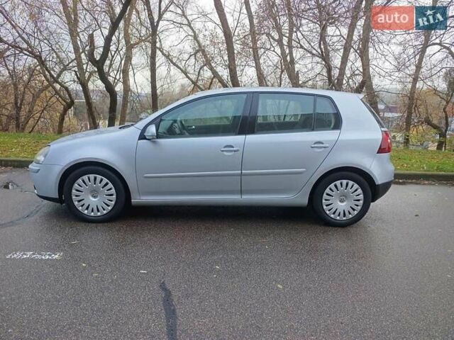 Серый Фольксваген Гольф, объемом двигателя 1.6 л и пробегом 280 тыс. км за 6500 $, фото 2 на Automoto.ua