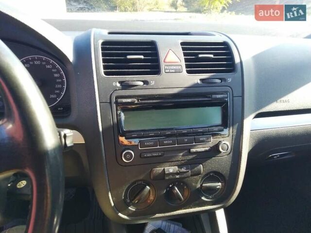 Серый Фольксваген Гольф, объемом двигателя 1.39 л и пробегом 192 тыс. км за 6300 $, фото 3 на Automoto.ua