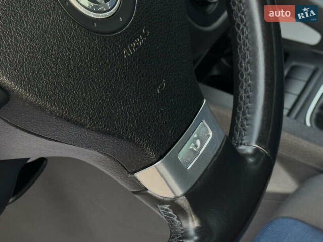 Серый Фольксваген Гольф, объемом двигателя 1.6 л и пробегом 170 тыс. км за 6600 $, фото 40 на Automoto.ua