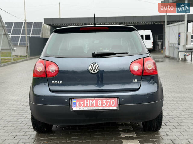Серый Фольксваген Гольф, объемом двигателя 1.6 л и пробегом 227 тыс. км за 6300 $, фото 7 на Automoto.ua