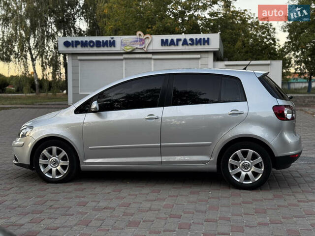 Серый Фольксваген Гольф, объемом двигателя 1.6 л и пробегом 248 тыс. км за 7200 $, фото 5 на Automoto.ua