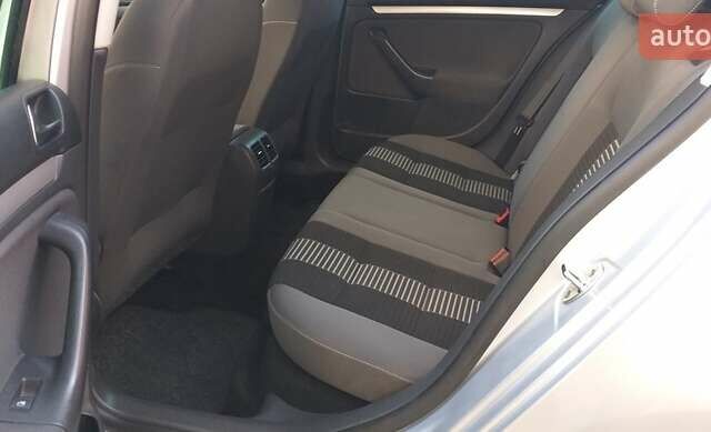 Сірий Фольксваген Гольф, об'ємом двигуна 1.6 л та пробігом 228 тис. км за 6500 $, фото 20 на Automoto.ua