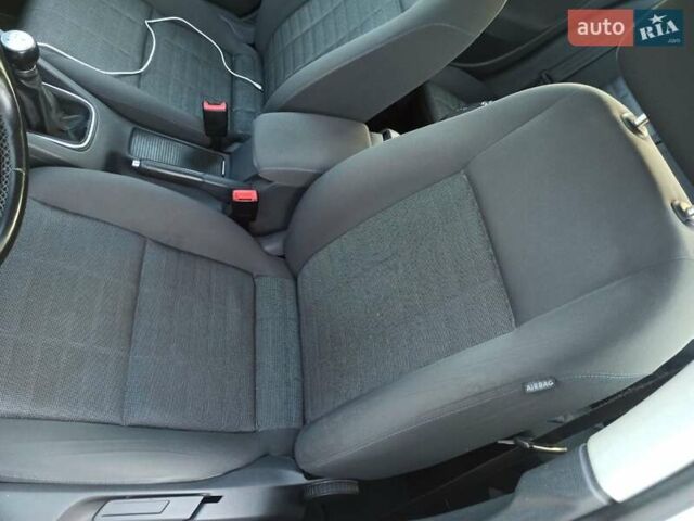 Серый Фольксваген Гольф, объемом двигателя 1.4 л и пробегом 190 тыс. км за 5999 $, фото 24 на Automoto.ua