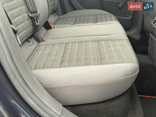 Сірий Фольксваген Гольф, об'ємом двигуна 1.6 л та пробігом 229 тис. км за 5555 $, фото 55 на Automoto.ua