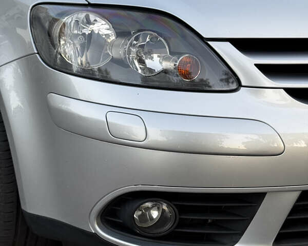 Серый Фольксваген Гольф, объемом двигателя 1.6 л и пробегом 248 тыс. км за 7200 $, фото 11 на Automoto.ua