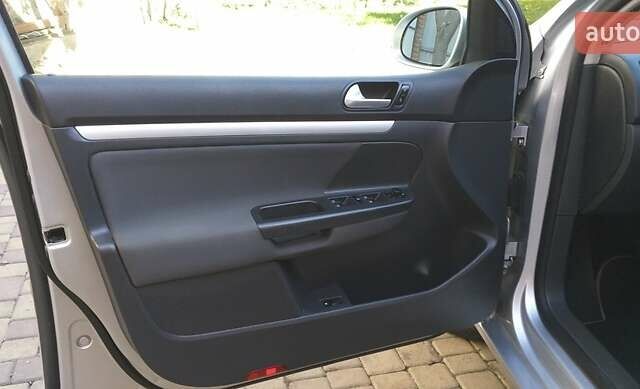 Сірий Фольксваген Гольф, об'ємом двигуна 1.6 л та пробігом 228 тис. км за 6500 $, фото 12 на Automoto.ua