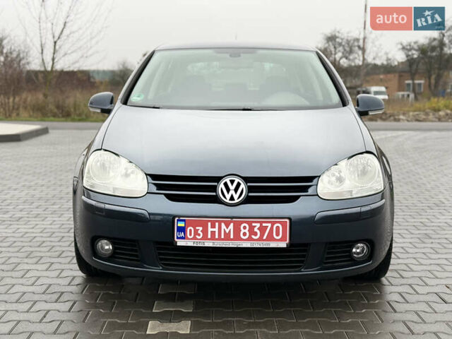 Серый Фольксваген Гольф, объемом двигателя 1.6 л и пробегом 227 тыс. км за 6300 $, фото 1 на Automoto.ua