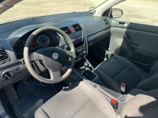 Серый Фольксваген Гольф, объемом двигателя 1.9 л и пробегом 230 тыс. км за 1500 $, фото 4 на Automoto.ua