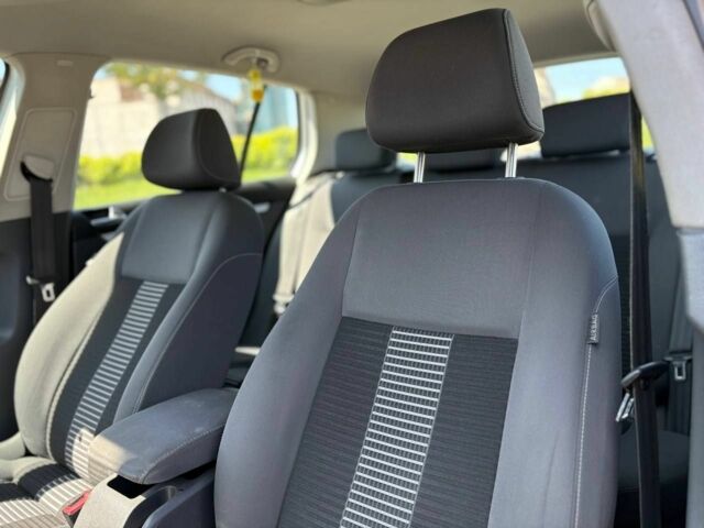 Серый Фольксваген Гольф, объемом двигателя 1.4 л и пробегом 201 тыс. км за 5300 $, фото 5 на Automoto.ua