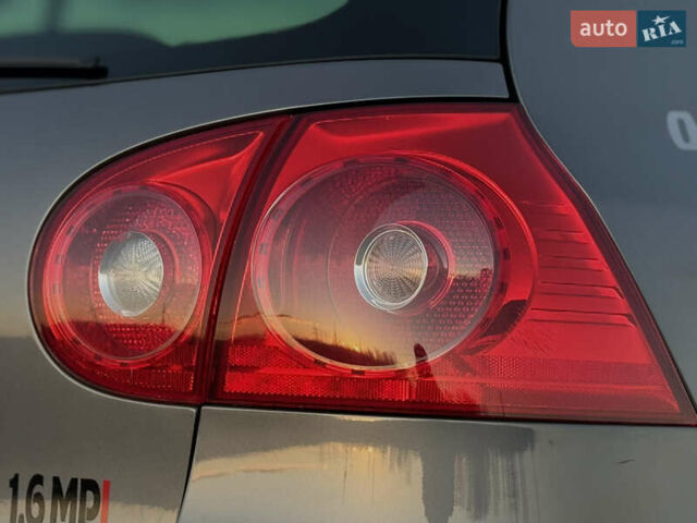 Сірий Фольксваген Гольф, об'ємом двигуна 1.6 л та пробігом 170 тис. км за 6600 $, фото 21 на Automoto.ua