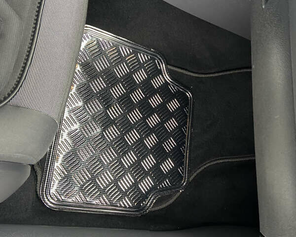 Серый Фольксваген Гольф, объемом двигателя 1.4 л и пробегом 191 тыс. км за 6350 $, фото 40 на Automoto.ua