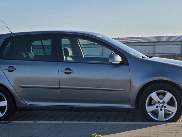 Сірий Фольксваген Гольф, об'ємом двигуна 1.6 л та пробігом 256 тис. км за 5800 $, фото 5 на Automoto.ua