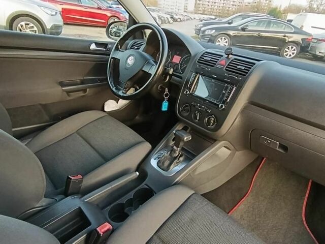 Серый Фольксваген Гольф, объемом двигателя 1.9 л и пробегом 224 тыс. км за 2355 $, фото 5 на Automoto.ua