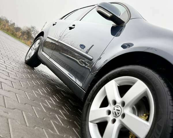 Серый Фольксваген Гольф, объемом двигателя 1.6 л и пробегом 227 тыс. км за 6300 $, фото 17 на Automoto.ua