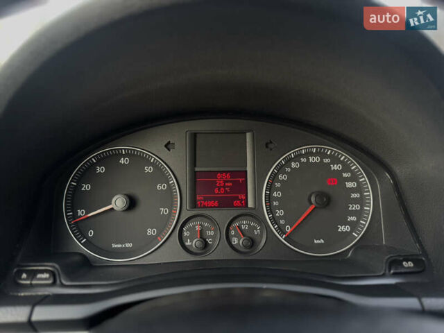 Серый Фольксваген Гольф, объемом двигателя 1.6 л и пробегом 170 тыс. км за 6600 $, фото 43 на Automoto.ua