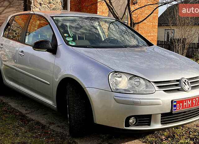 Серый Фольксваген Гольф, объемом двигателя 1.4 л и пробегом 217 тыс. км за 5649 $, фото 1 на Automoto.ua
