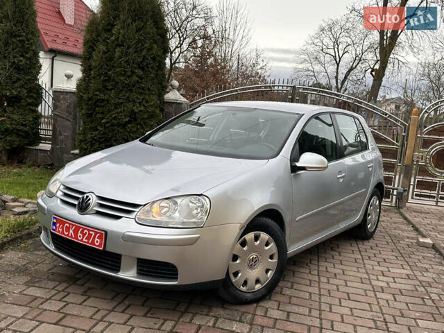 Сірий Фольксваген Гольф, об'ємом двигуна 1.6 л та пробігом 200 тис. км за 6999 $, фото 10 на Automoto.ua