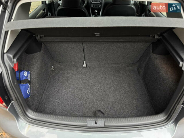 Серый Фольксваген Гольф, объемом двигателя 1.4 л и пробегом 217 тыс. км за 6300 $, фото 39 на Automoto.ua