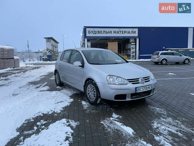 Сірий Фольксваген Гольф, об'ємом двигуна 1.6 л та пробігом 203 тис. км за 5700 $, фото 2 на Automoto.ua