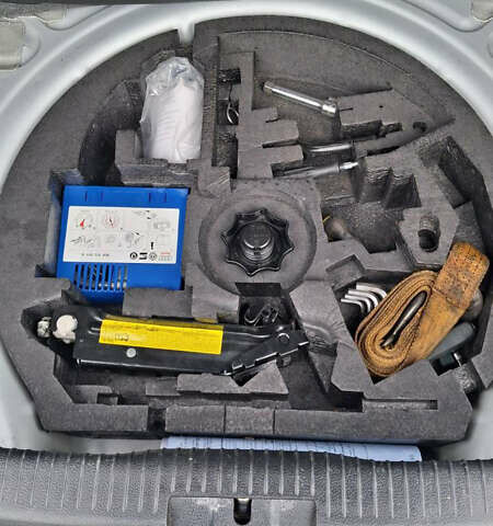 Серый Фольксваген Гольф, объемом двигателя 1.6 л и пробегом 175 тыс. км за 6200 $, фото 16 на Automoto.ua