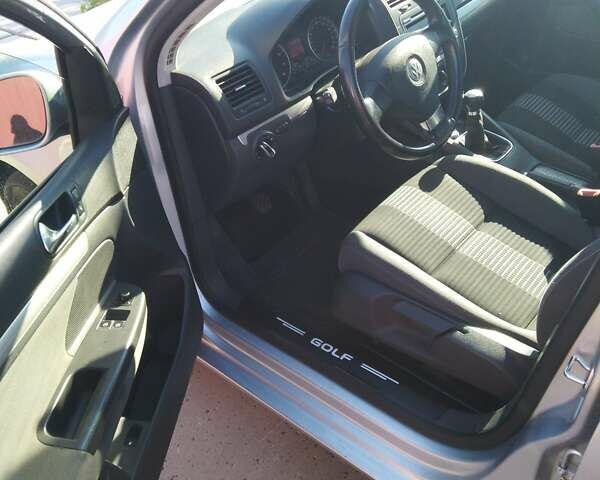 Серый Фольксваген Гольф, объемом двигателя 1.39 л и пробегом 192 тыс. км за 6300 $, фото 7 на Automoto.ua