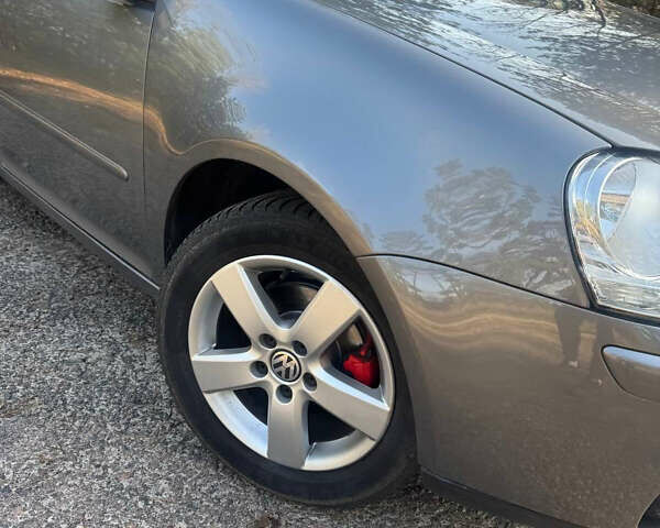 Сірий Фольксваген Гольф, об'ємом двигуна 1.6 л та пробігом 250 тис. км за 6799 $, фото 33 на Automoto.ua