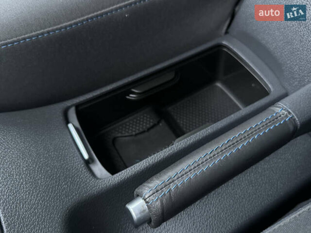 Серый Фольксваген Гольф, объемом двигателя 1.6 л и пробегом 170 тыс. км за 6600 $, фото 57 на Automoto.ua