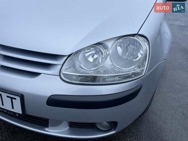 Серый Фольксваген Гольф, объемом двигателя 1.6 л и пробегом 201 тыс. км за 7350 $, фото 6 на Automoto.ua